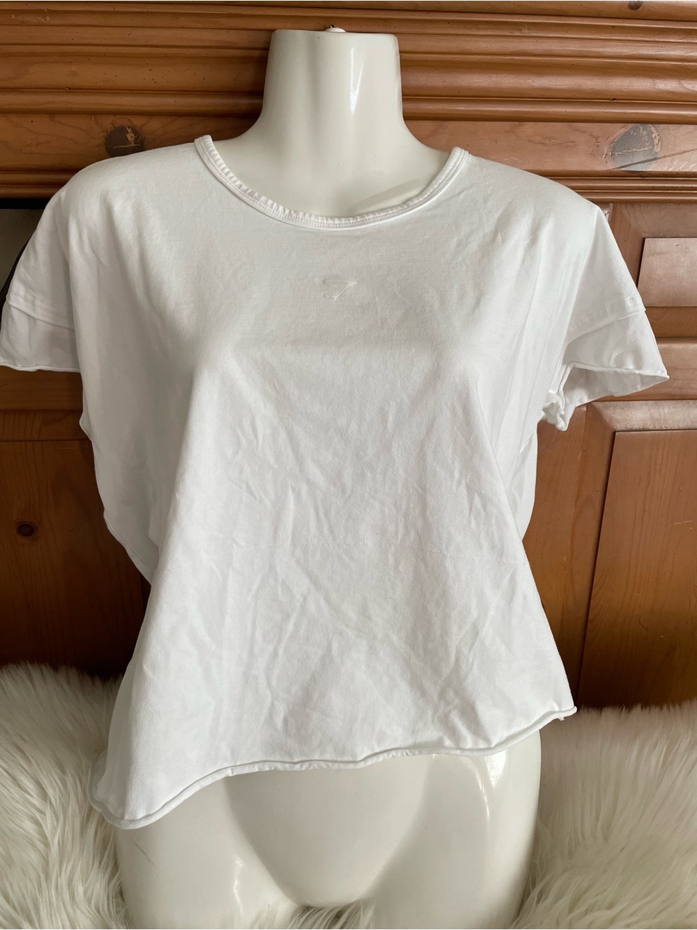 Gymshark White Cropped Crew Neck Tee